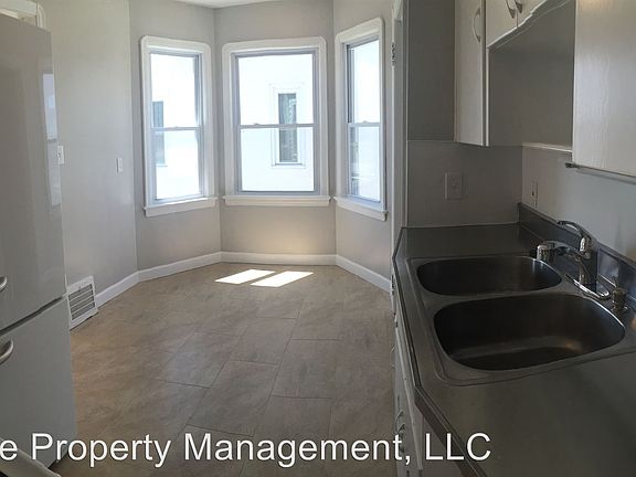 4th image of 1802 Tuxedo Ave