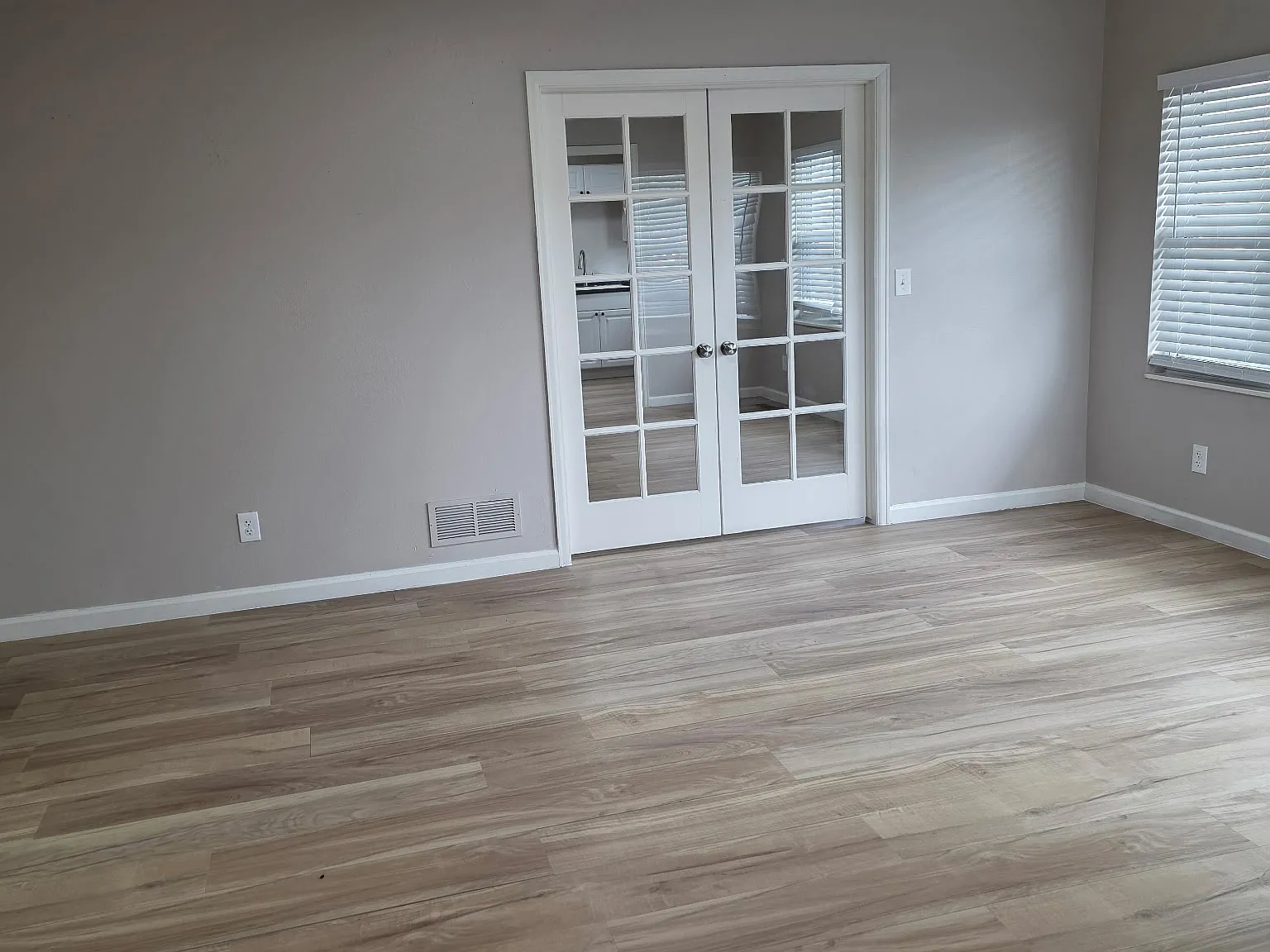 2 bed, 1327 sqft, $2,795 — Photo 4