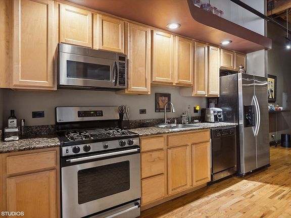 5th image of 2310 S Canal St Unit 511