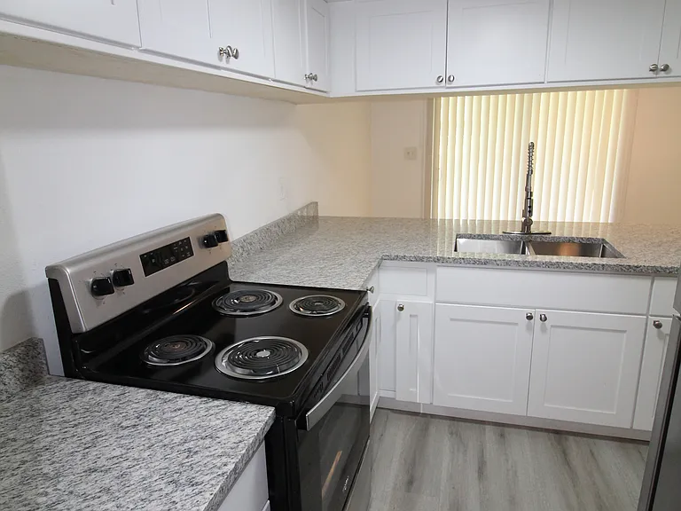 145 4th Ave #C4 — Photo 13