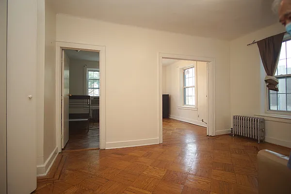 Rented by Astoria Realty | media 3