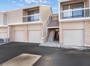 75 N Slope, Clinton, NJ 08809