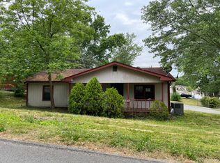 1710 Richardson Ave, Athens, TN 37303