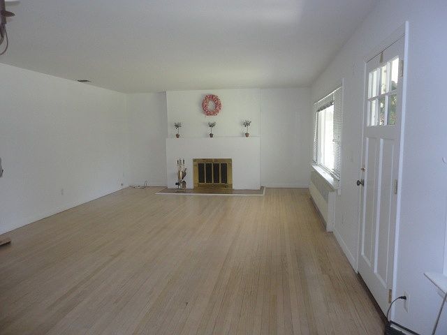 1st image of 86 Bayville Ave