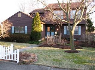 2 Candlewood Cir, Marlton, NJ 08053