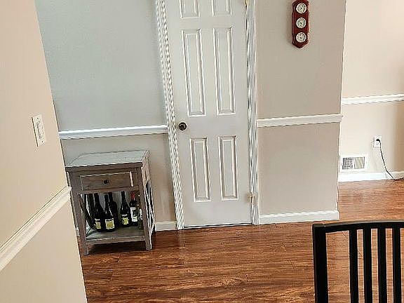 4th image of 27 Canterbury Cir