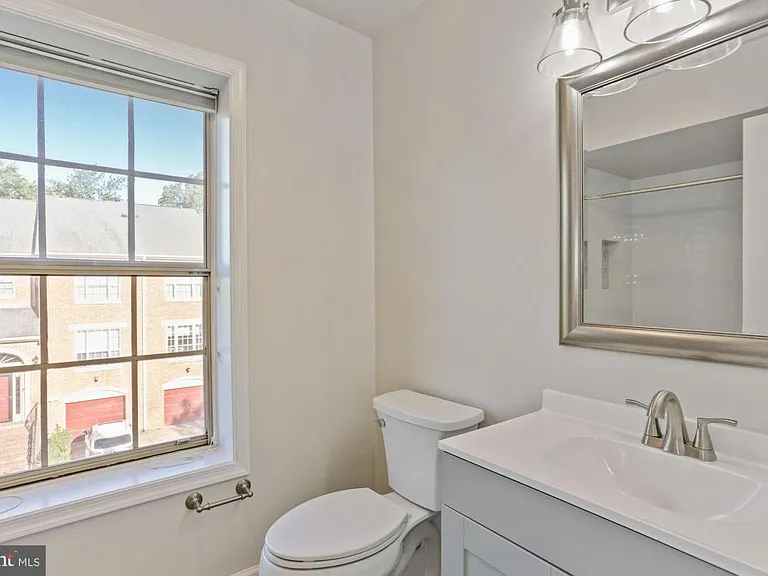1454 McLean Mews Ct — Photo 16