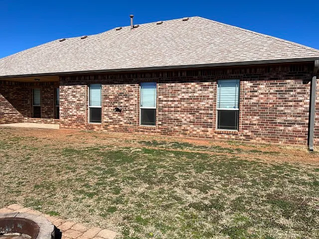 394 NE Simmons Cir — Photo 24