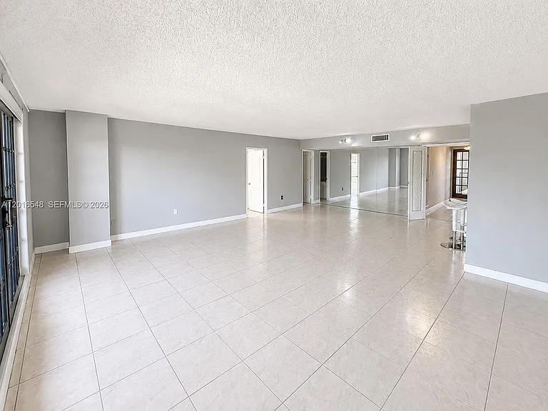 110 Salamanca Ave #PENTHOUSE — Photo 5