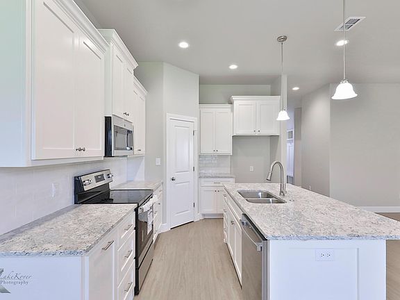 5th image of 4127 Carrera Ln