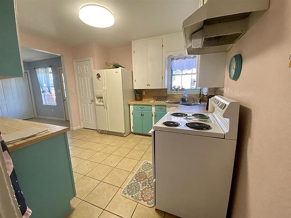 3rd image of 708 N Pierce St