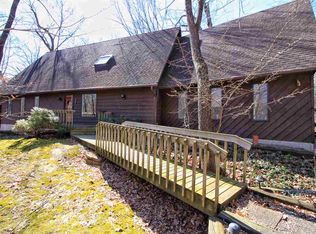 12 Wildwood Dr, Moline, IL 61265