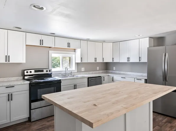 573 Valley Road, Waterford, ME 04088