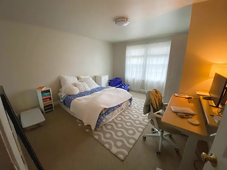 523 Hancock St #5 — Photo 6