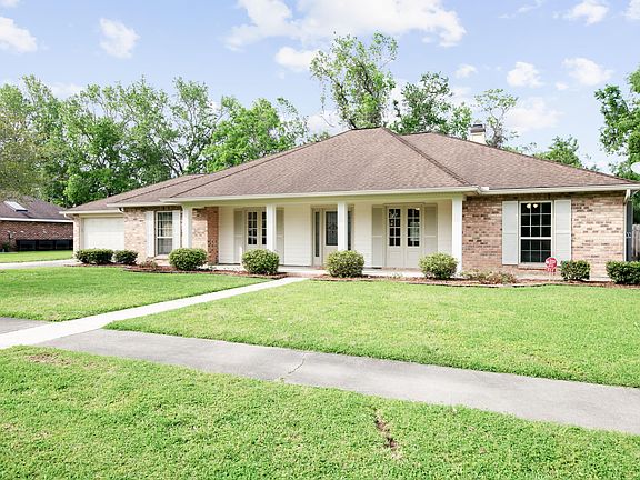 2nd image of 514 Riverwoods Dr