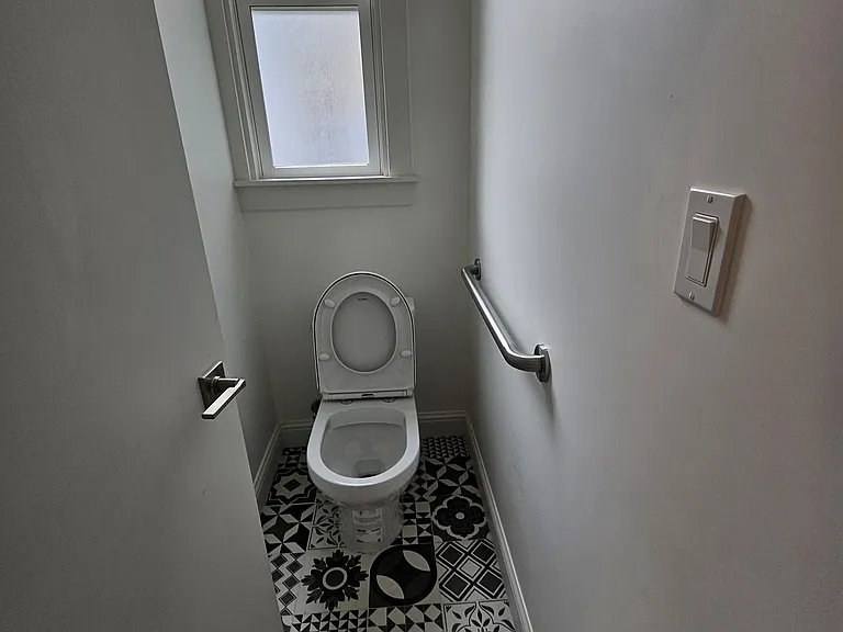 1028 Pine St #40 — Photo 11