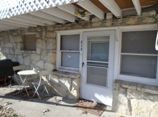 212 Westwood Rd, Manhattan, KS 66502