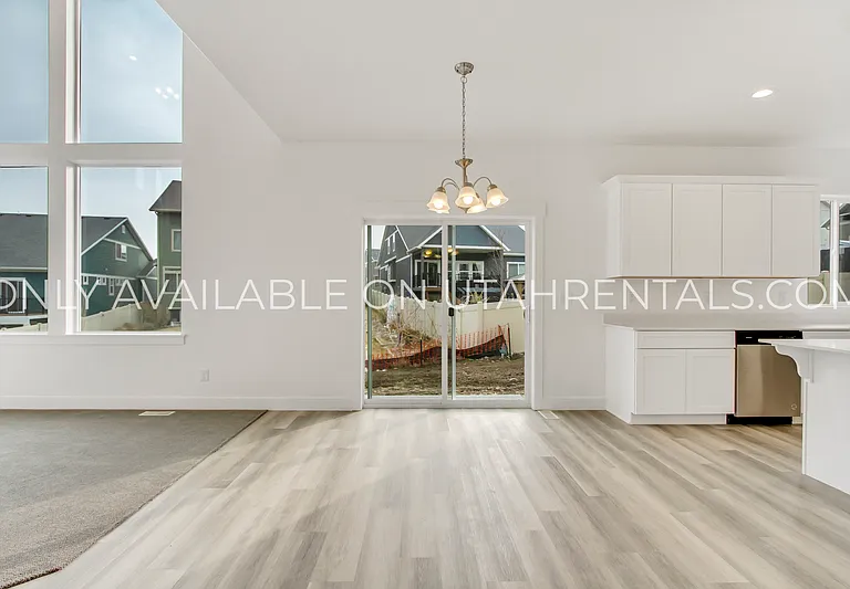 4283 W Gate Keeper Dr — Photo 8
