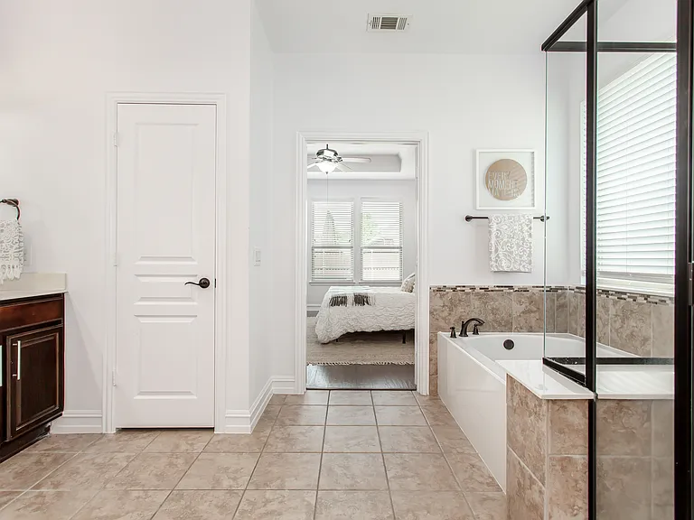 1034 Blanco Dr — Photo 25
