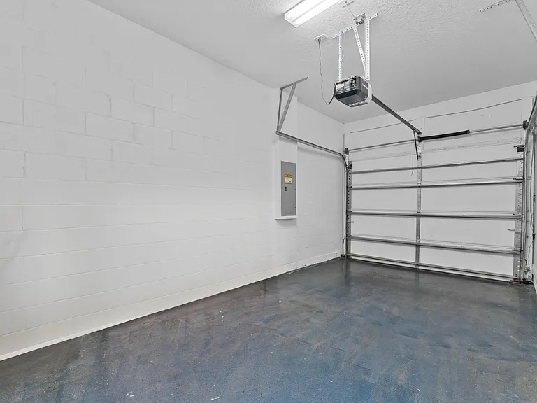 206 Aberdeen St — Photo 12