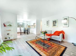 3828 Lake Washington Blvd SE #4D, Bellevue, WA