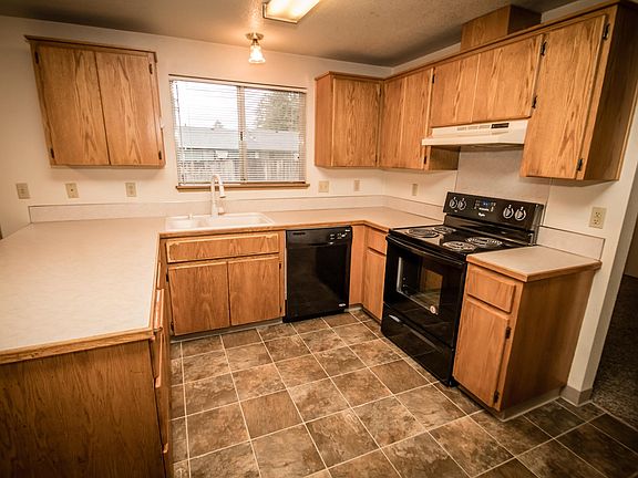 3rd image of 4416 NE 152nd Ave