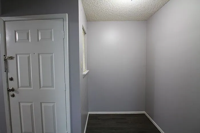 420 W Heritage Dr #211 — Photo 4