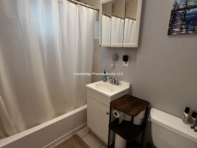 81 Newbury St — Photo 9