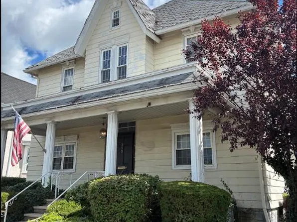 313 S Main St, Old Forge, PA 18518