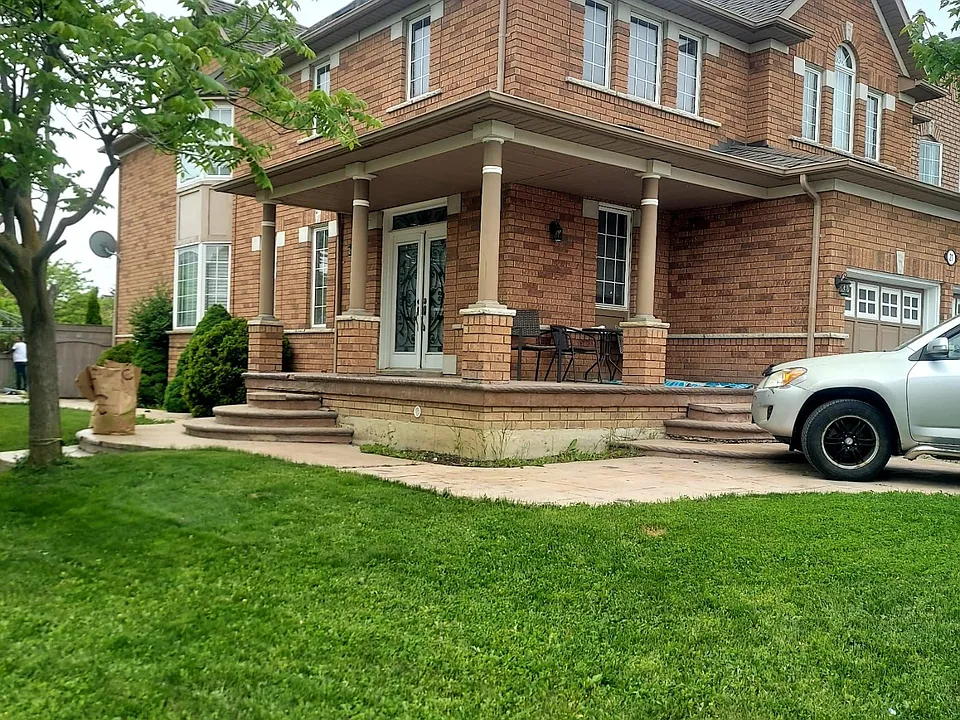 21 Mario St