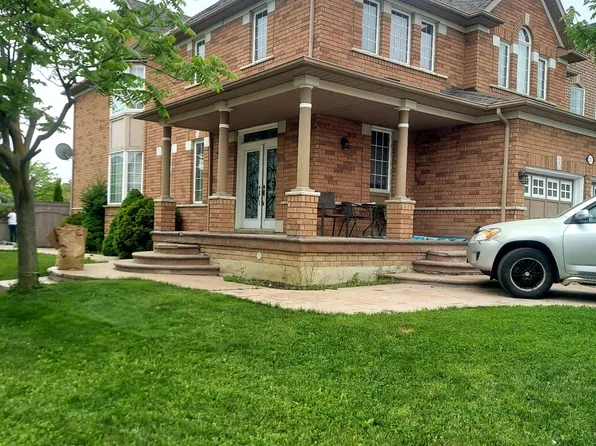 21 Mario St, Brampton, ON L6P 1N1