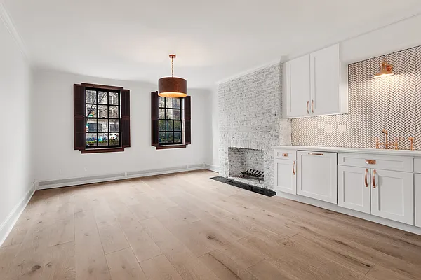 Rented by Compass | media 23