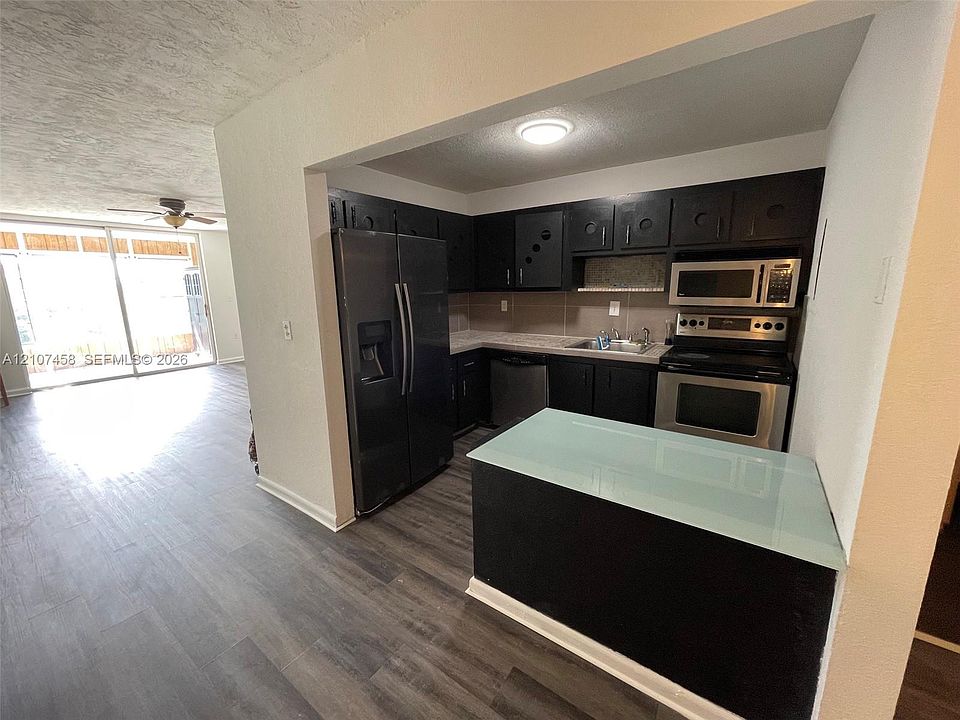1st image of 7300 NW 17th St APT 421