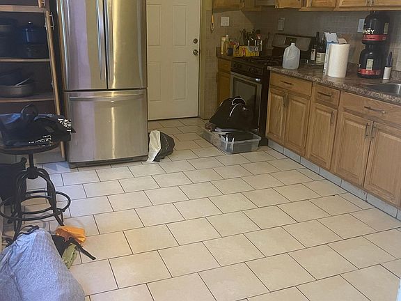 4th image of 135 Union Ave #1