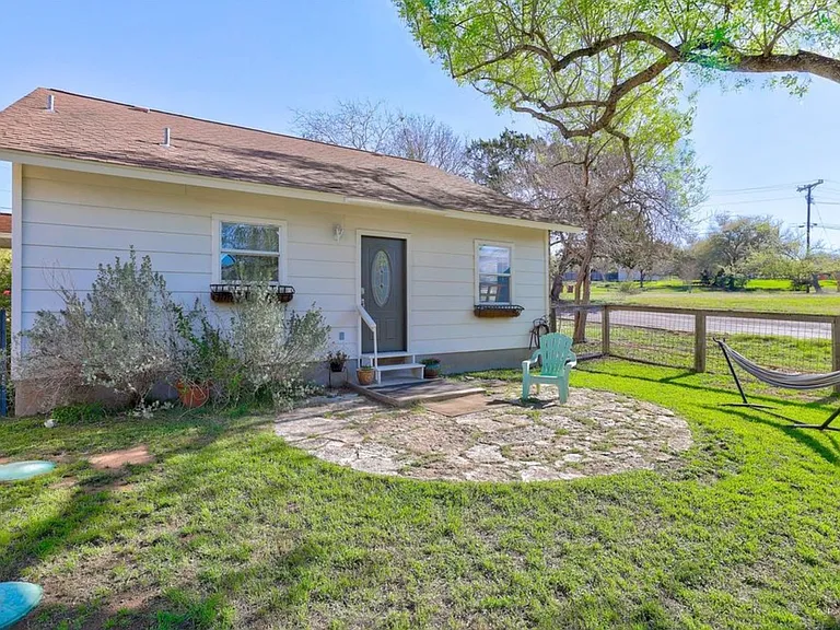 8207 Espanola Trl — Photo 29