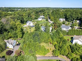 1537 Grand Oak Ln, Garnet Valley, PA 19060