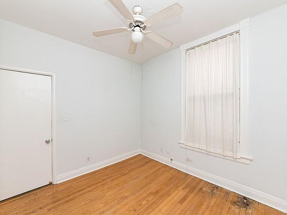5th image of 1849 N Lincoln Ave #2W