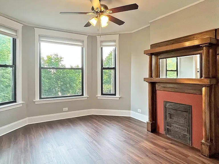 201-209 N. Grove Ave. — Photo 9