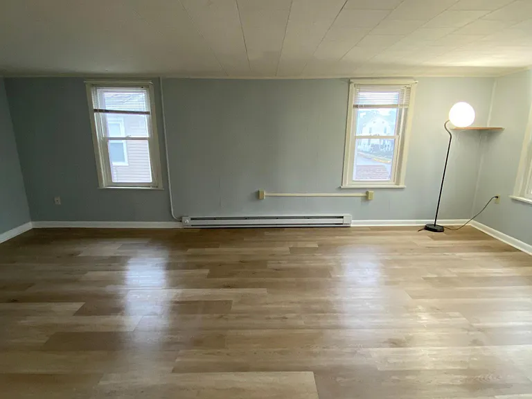211A N Railroad St — Photo 19