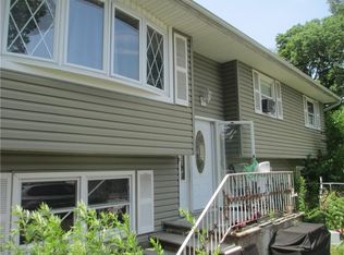 33 Prospect St, Garnerville, NY 10923