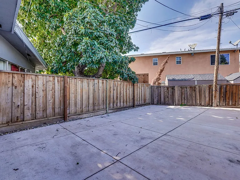 1893 Stardust Ct — Photo 45