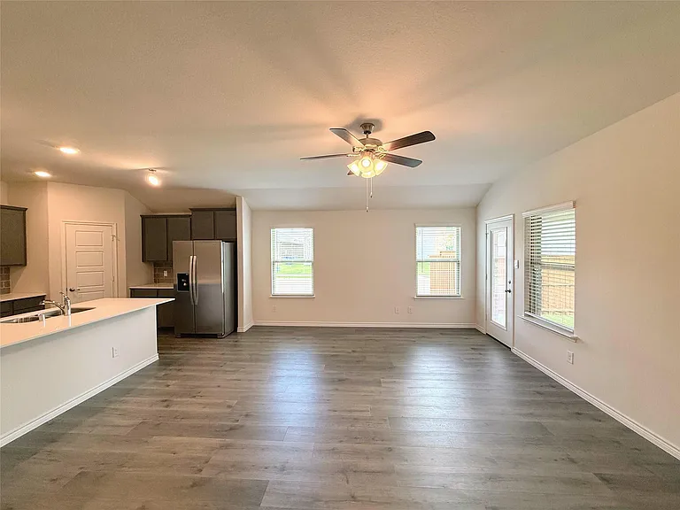 6233 Lassen Ct — Photo 35