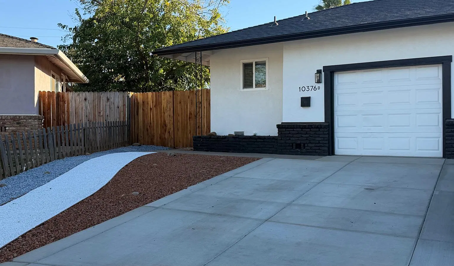 2 bed, 816 sqft, $2,600 — Photo 1