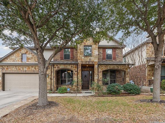 3rd image of 524 Grove Bend
