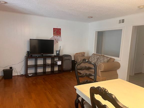 5th image of 8853 Longden Ave