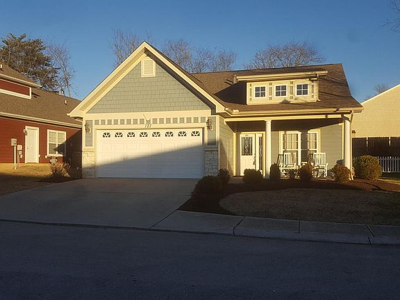 3rd image of 121 McNeilly Cir