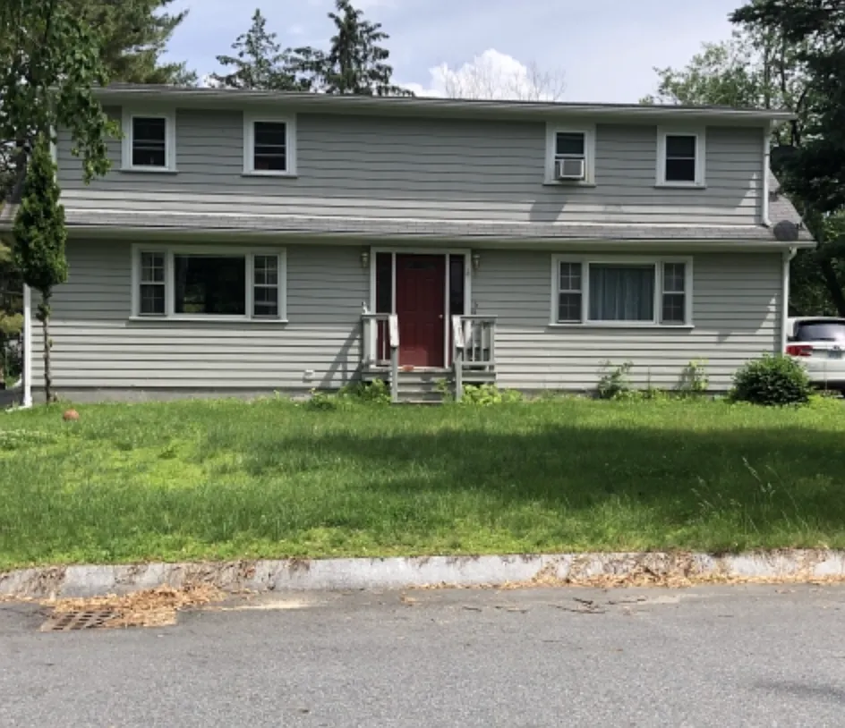 6 Whitcomb Ave — Photo 1