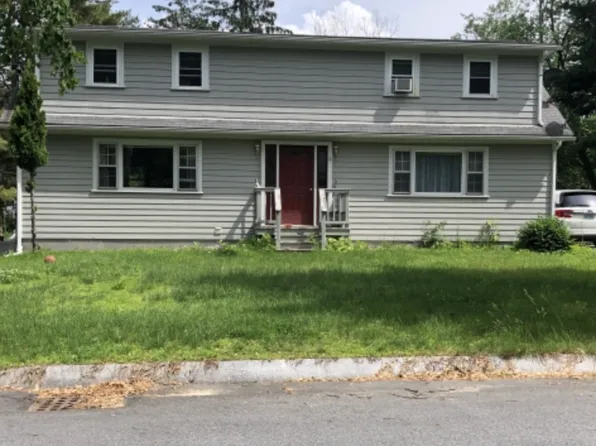6 Whitcomb Ave #1, West Lebanon, NH 03784