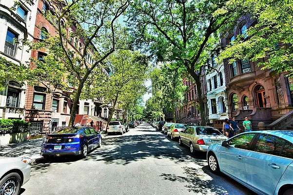 Rented by Balass Ralph, LREB | media 23