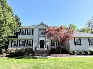 28 Arnold Ln, Robbinsville, NJ 08691